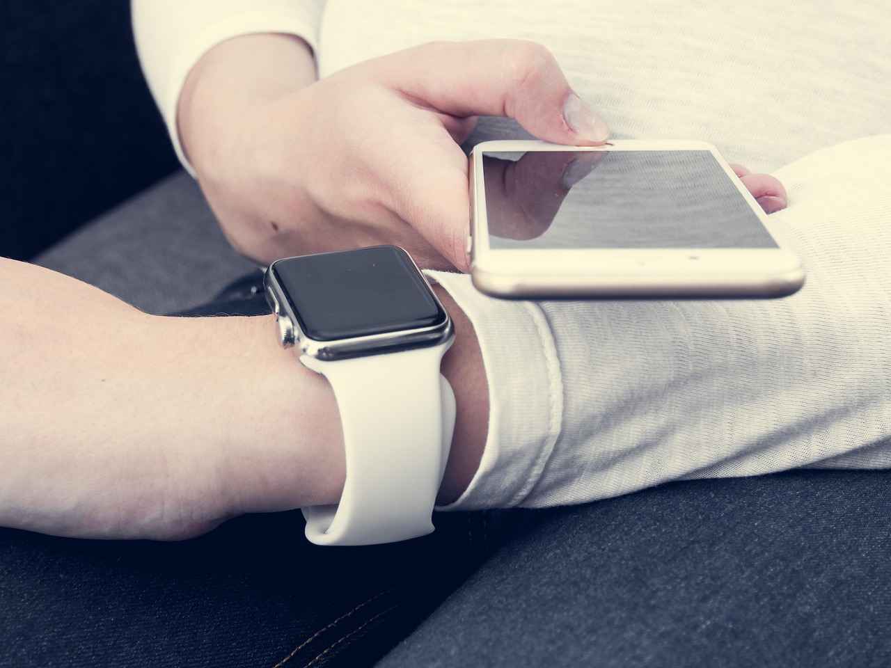 Smart Lighting Solutions Compatible with Siri