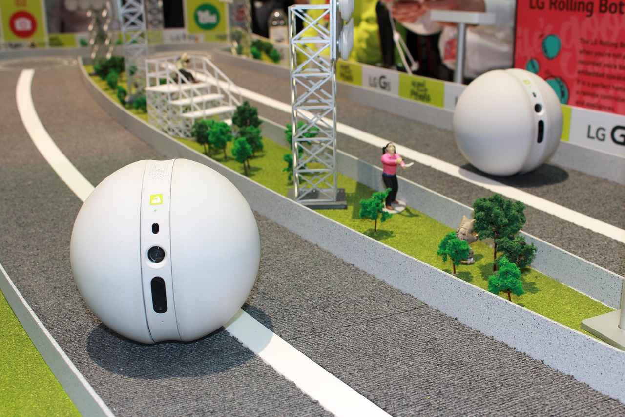 Must-Have Smart Home Devices for New Homeowners 3 3. Smart Door Locks